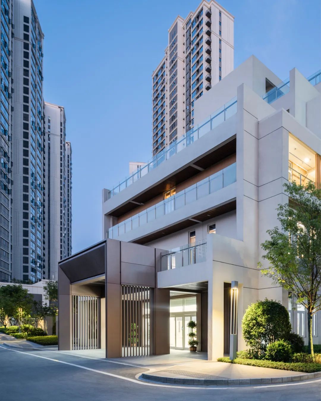 BIM建筑|多层养老中心与外部环境的互动-博元养老中心 / UUA