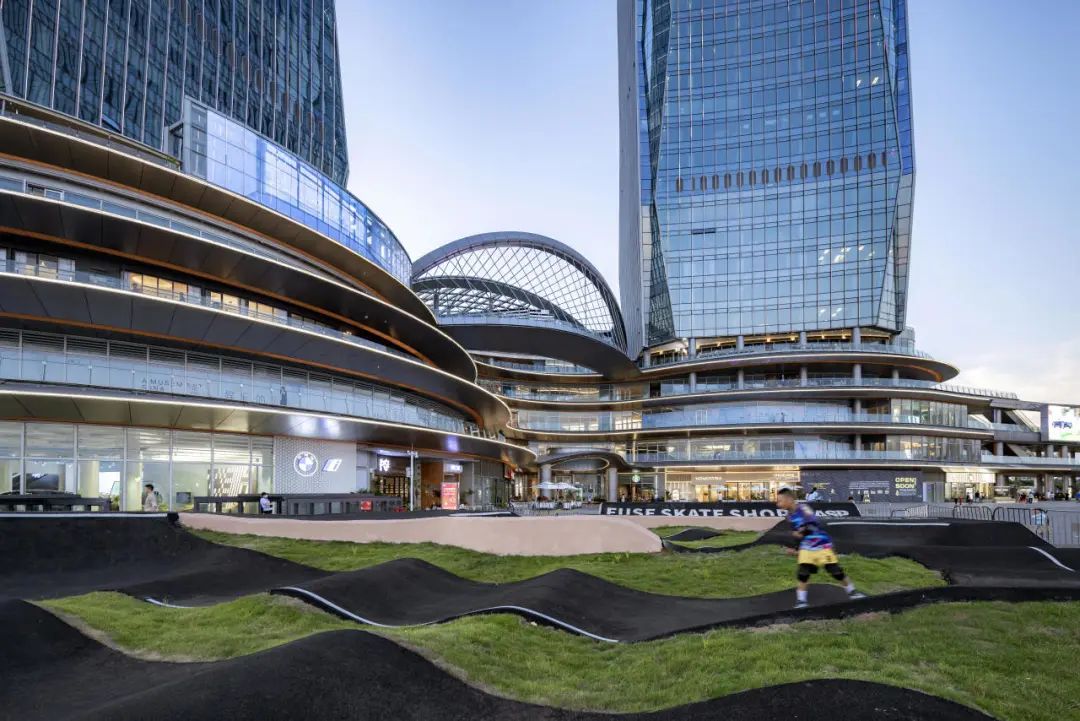 BIM建筑|华彩海口湾， 多维艺术元素塑造全新商业地标 / 凯谛思Arcadis