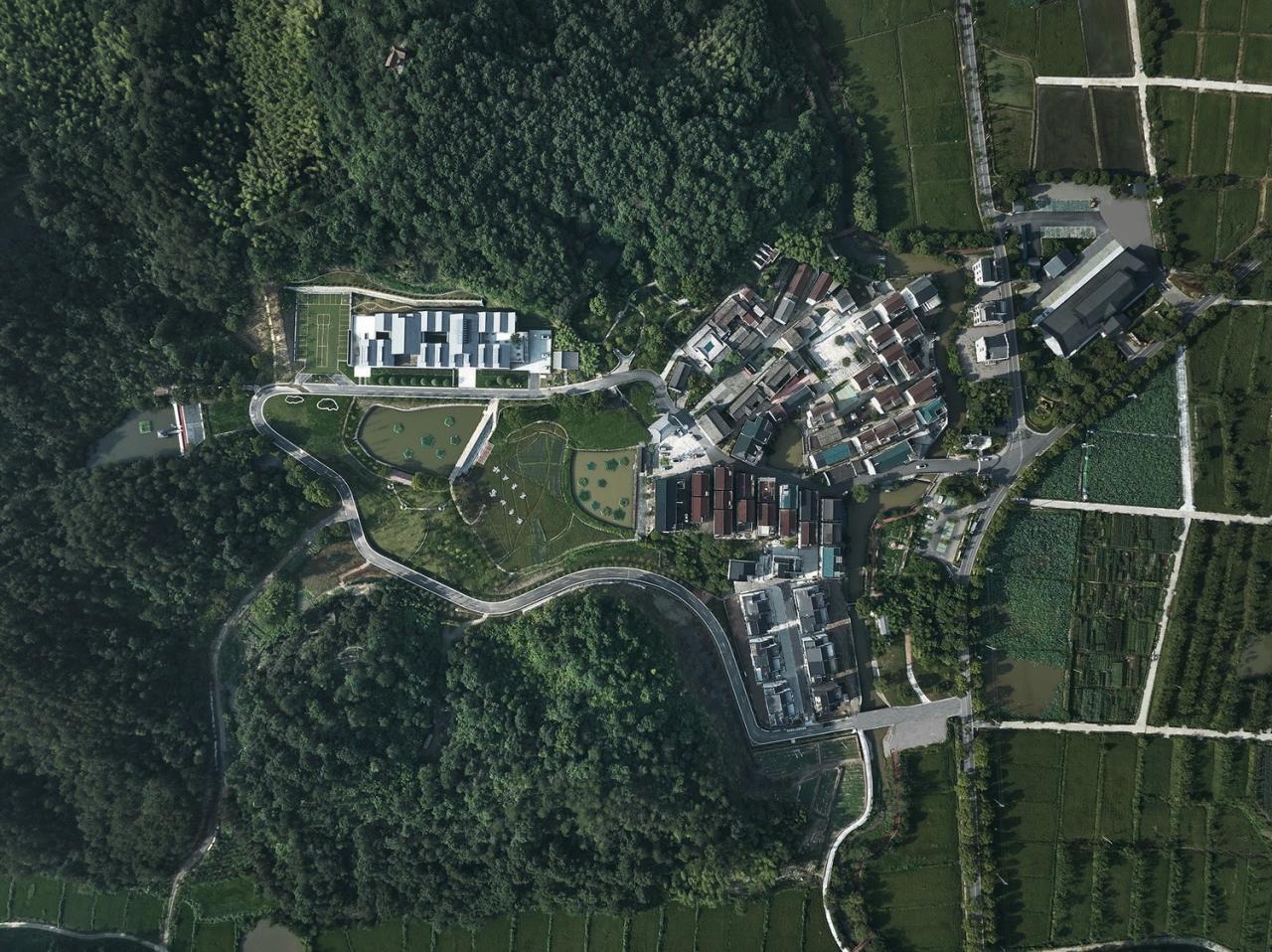 BIM建筑|雪峰文学馆 / 同济院 麟和建筑工作室