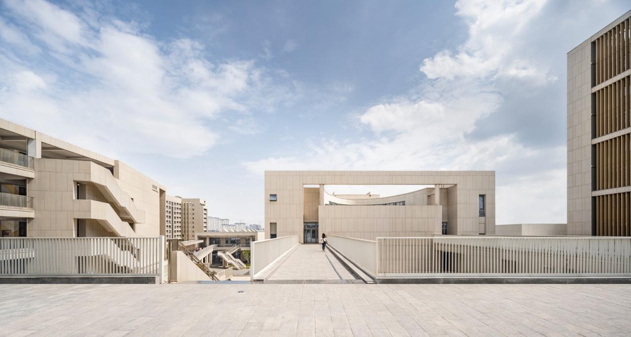 BIM建筑|江苏省靖江高级中学新校区 / 荣朝晖工作室