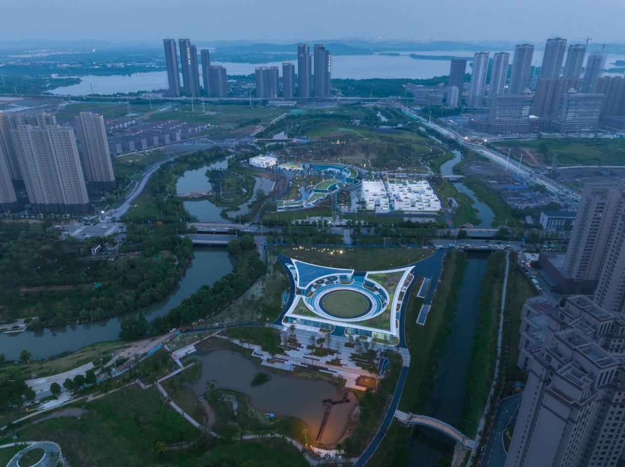 BIM建筑|武汉海绵公园研学+游客中心 / UAO瑞拓设计