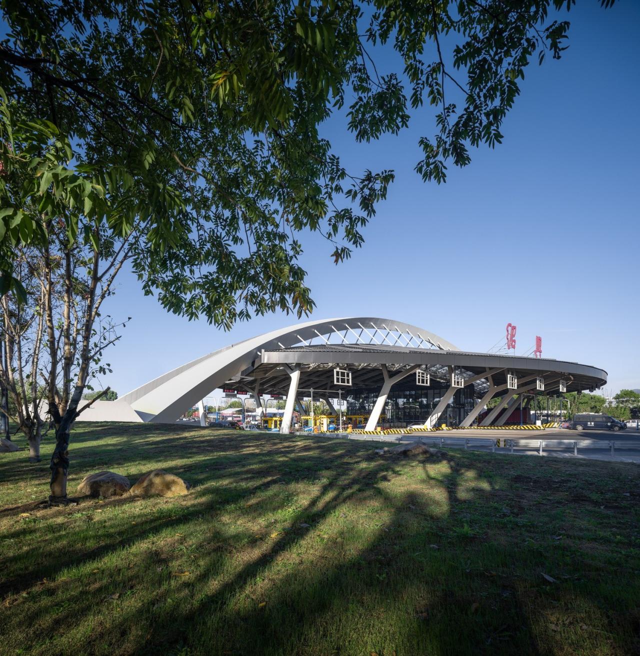 BIM建筑|杭甬高速绍兴收费站 / 任天建筑