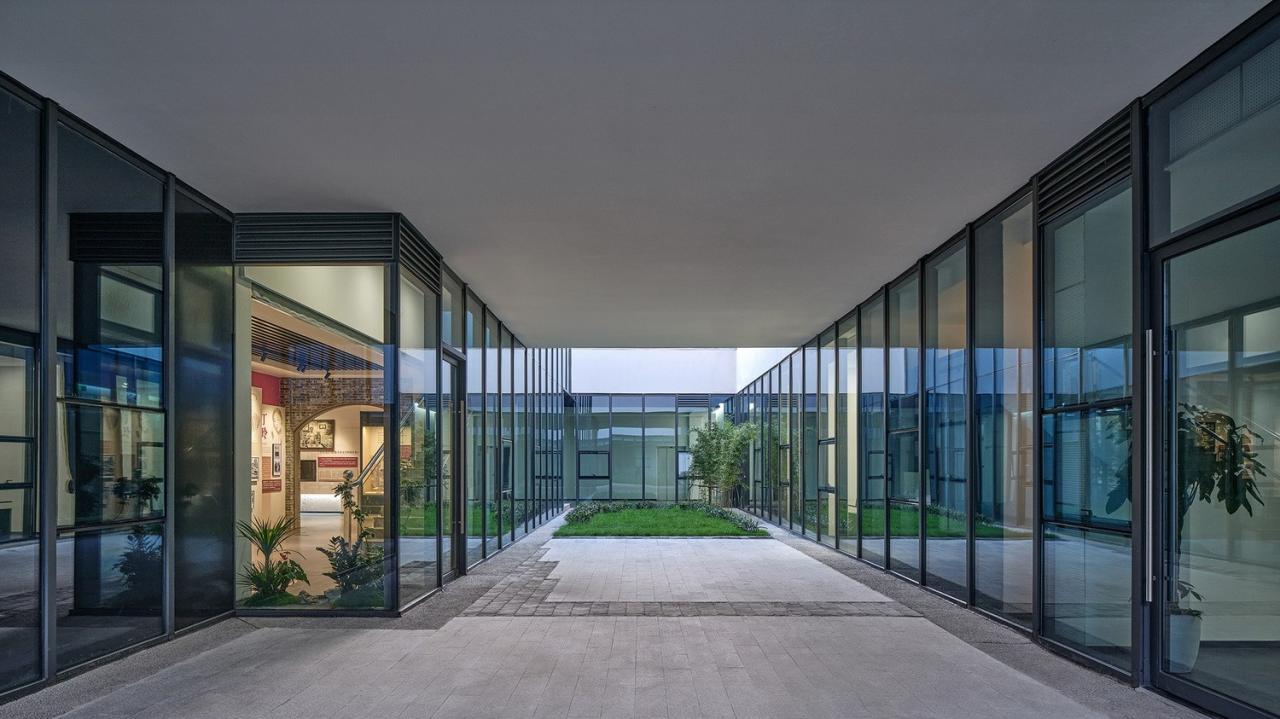 BIM建筑|雪峰文学馆 / 同济院 麟和建筑工作室