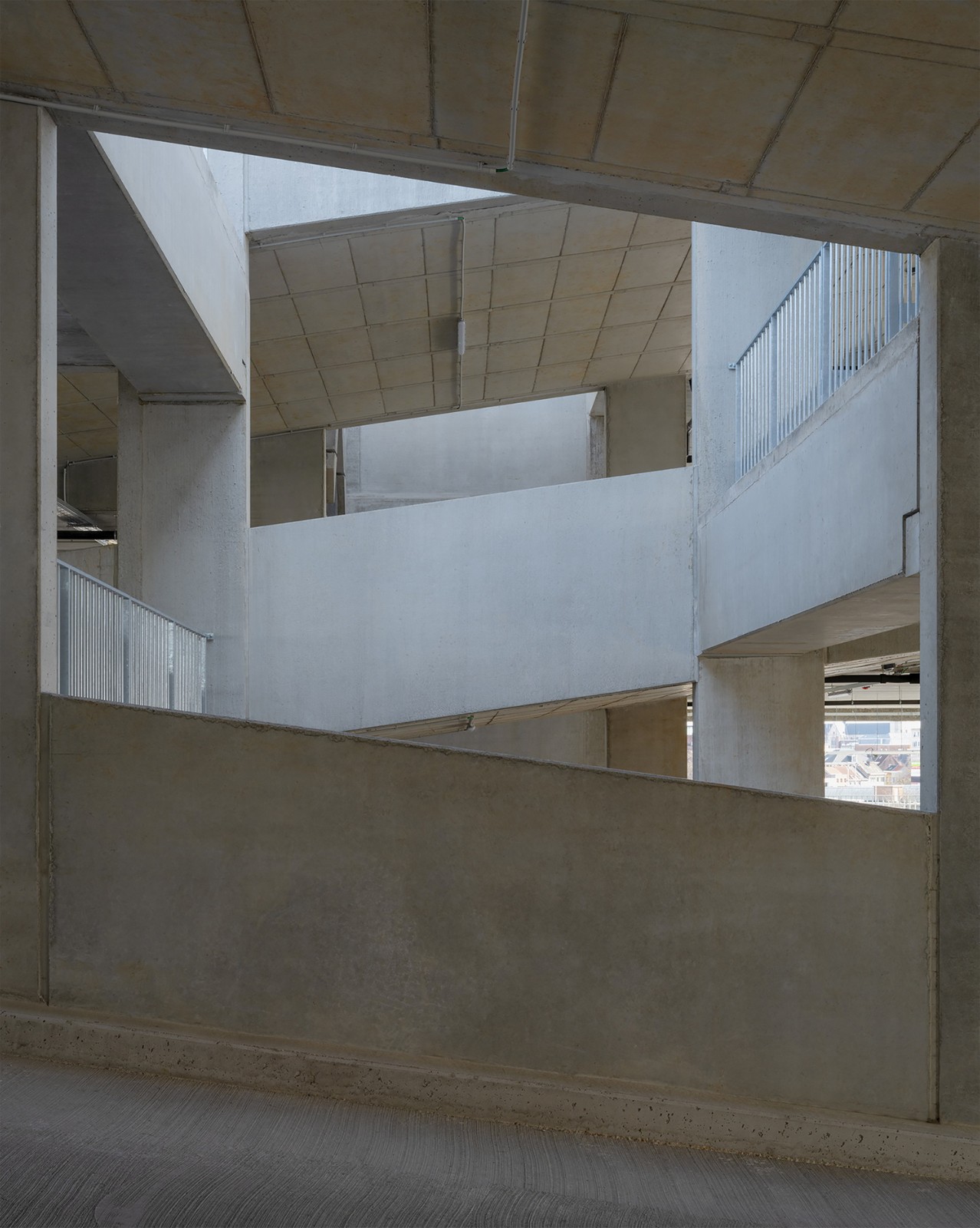 BIM建筑|Eandistip 交通中心 / archipelago + POLO