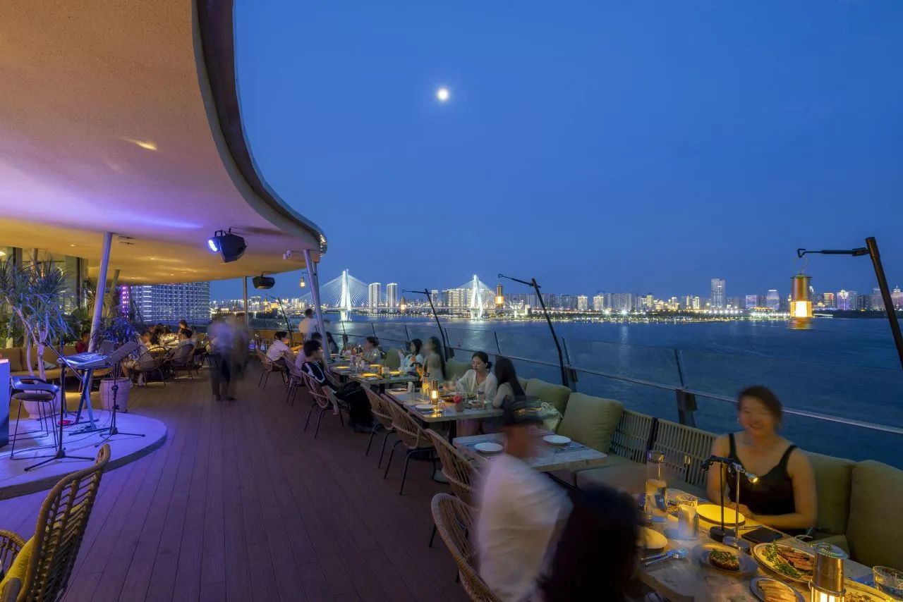 BIM建筑|华彩海口湾， 多维艺术元素塑造全新商业地标 / 凯谛思Arcadis