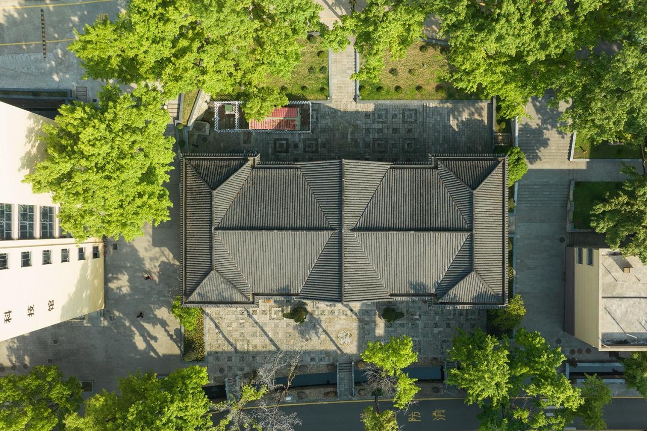 BIM建筑|一座深藏在云和小县城的校史馆 / 丰间建筑事务所