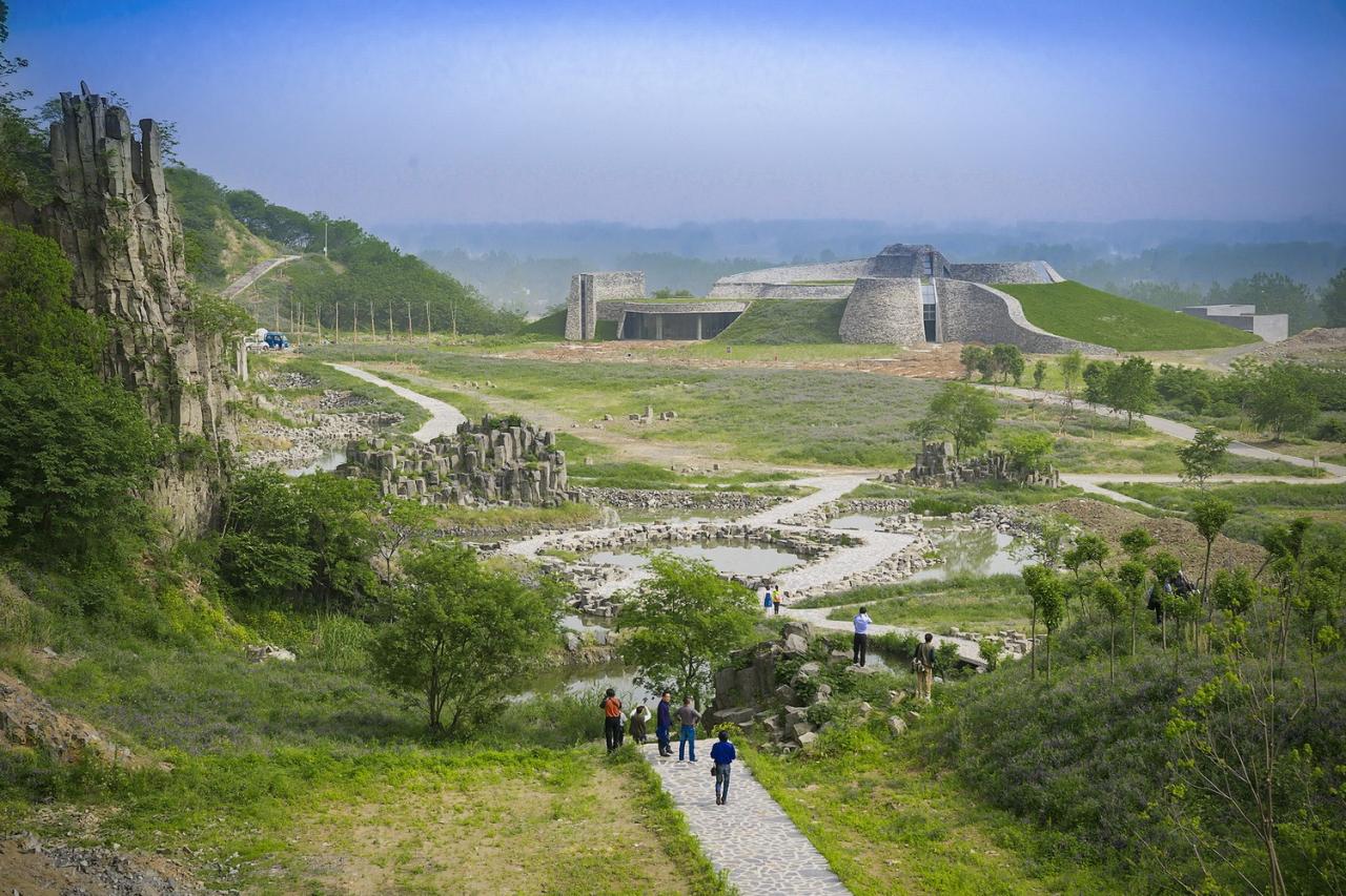 BIM建筑|捺山地质博物馆 / 厦门都市环境设计工程有限公司