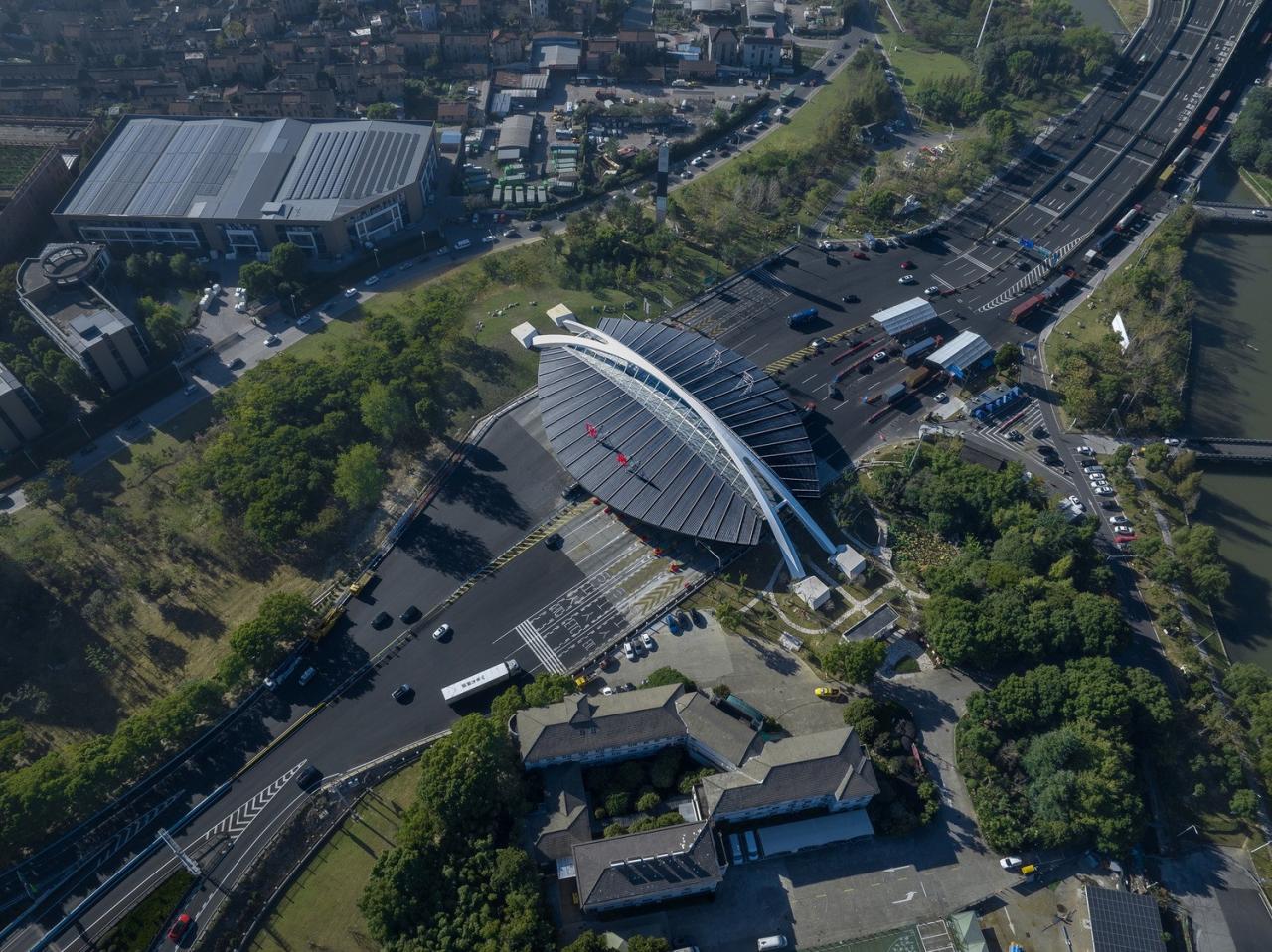 BIM建筑|杭甬高速绍兴收费站 / 任天建筑