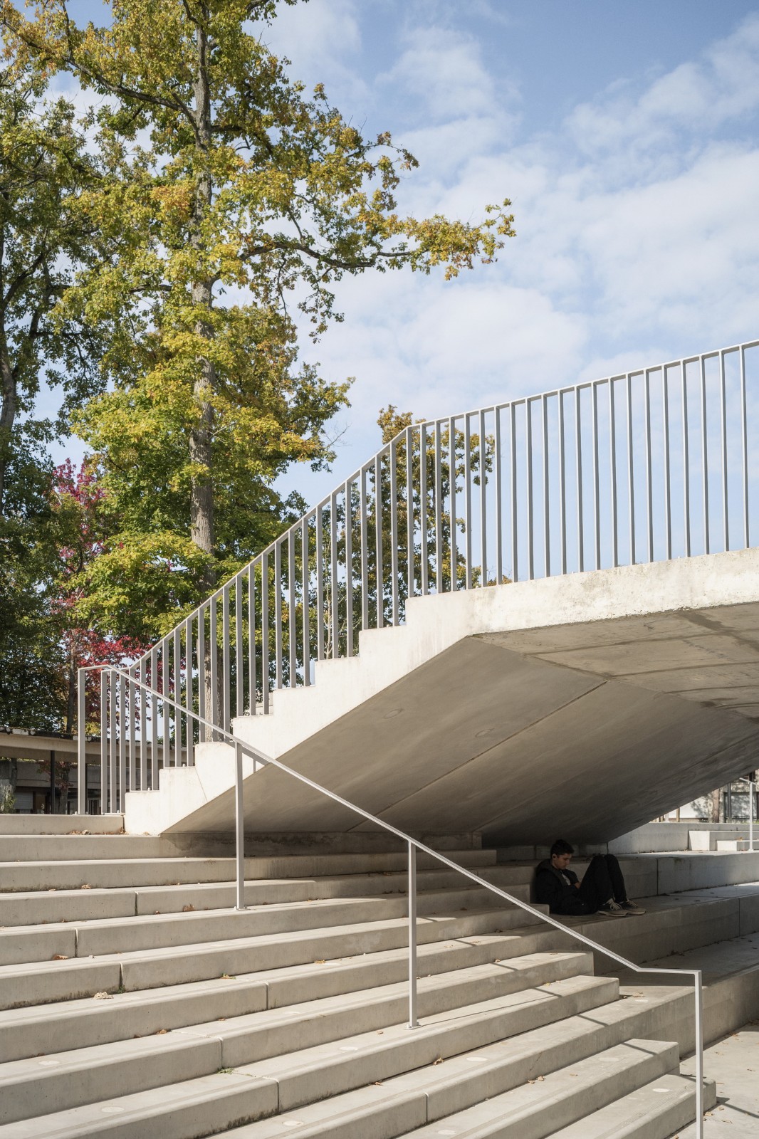 BIM建筑|Joliot-Curie 学校餐饮服务和学校生活中心 / Ateliers O-S architectes