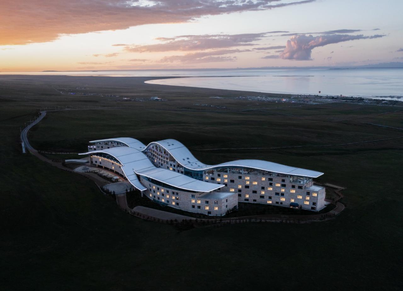 BIM建筑|青海湖观湖国际大酒店 / 维思平建筑设计