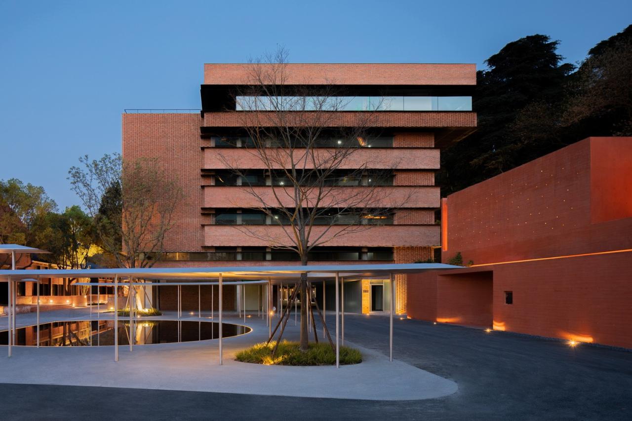 BIM建筑|南京战斗机械厂改造更新 / 米思建筑