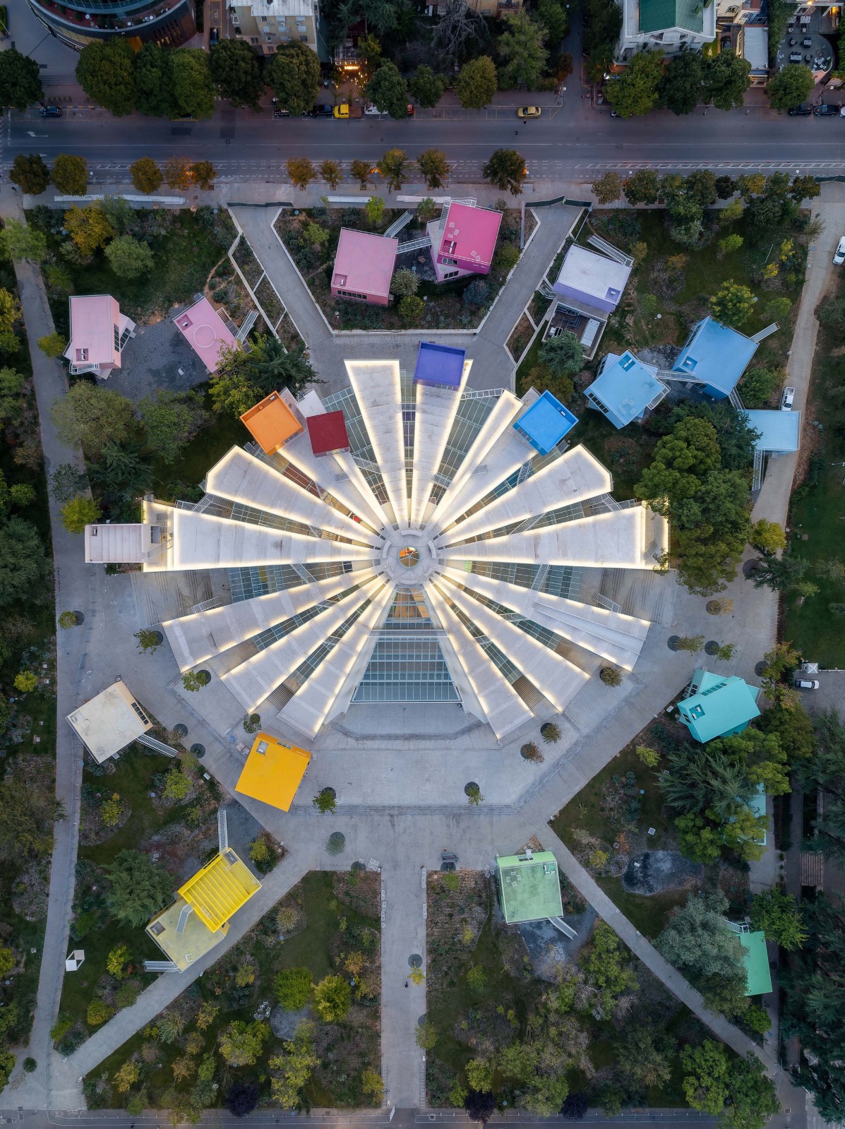 BIM建筑|地拉那金字塔 / MVRDV