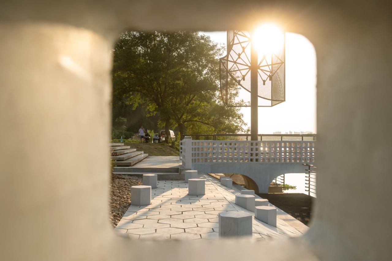 BIM建筑|‘起风了’装置，瀫石光河道护岸改造 / 华中科技大学建规学院 + 青·微舍工作室