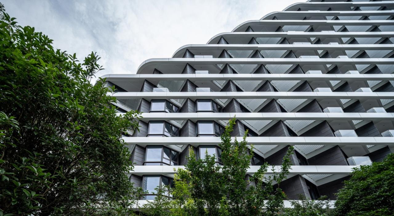 BIM建筑|上海浦东嘉华E18创新住宅 / EID Arch + 上海天华建筑设计 + Aedas