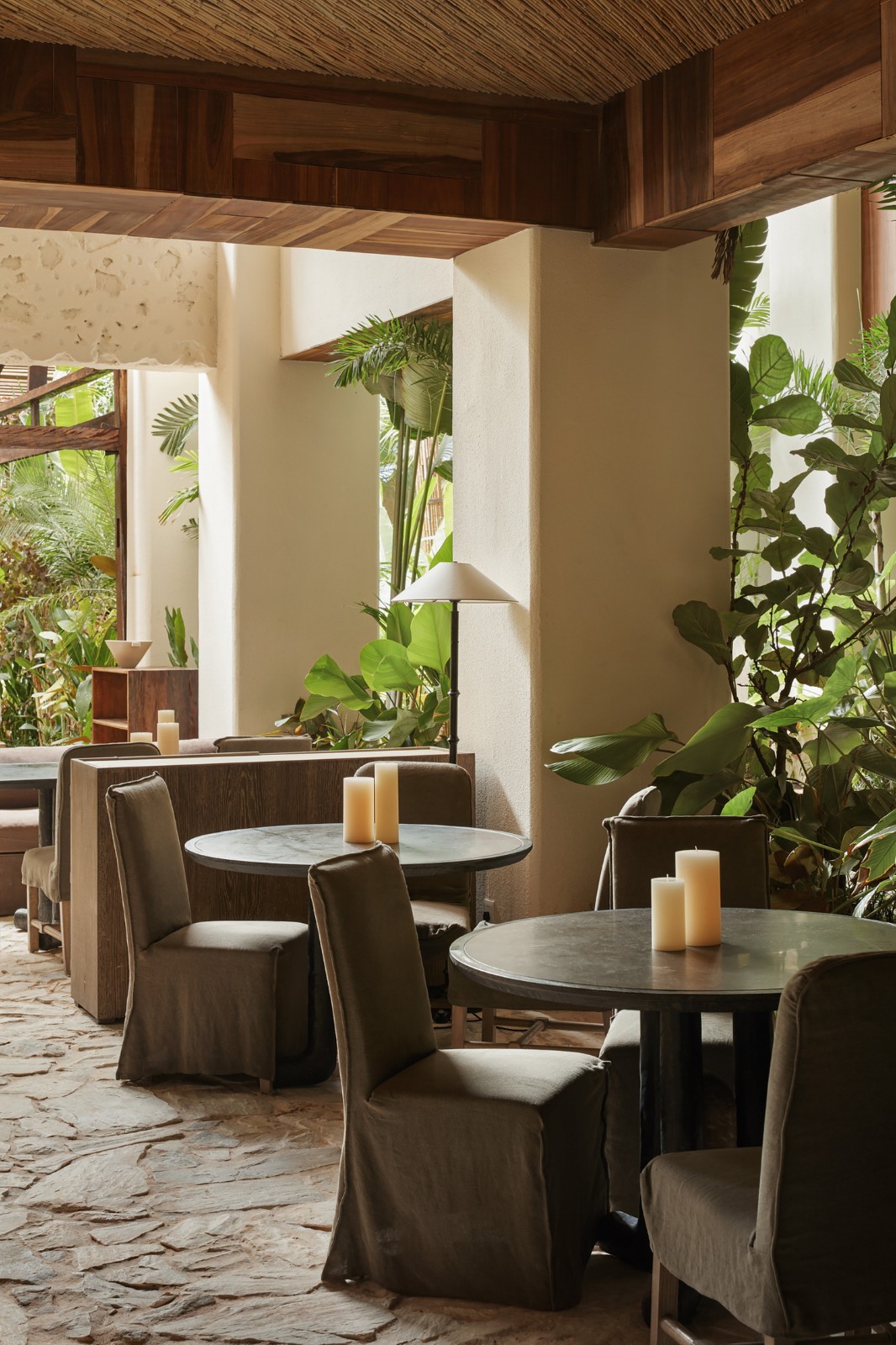 BIM建筑|春武里 / 方糖设计