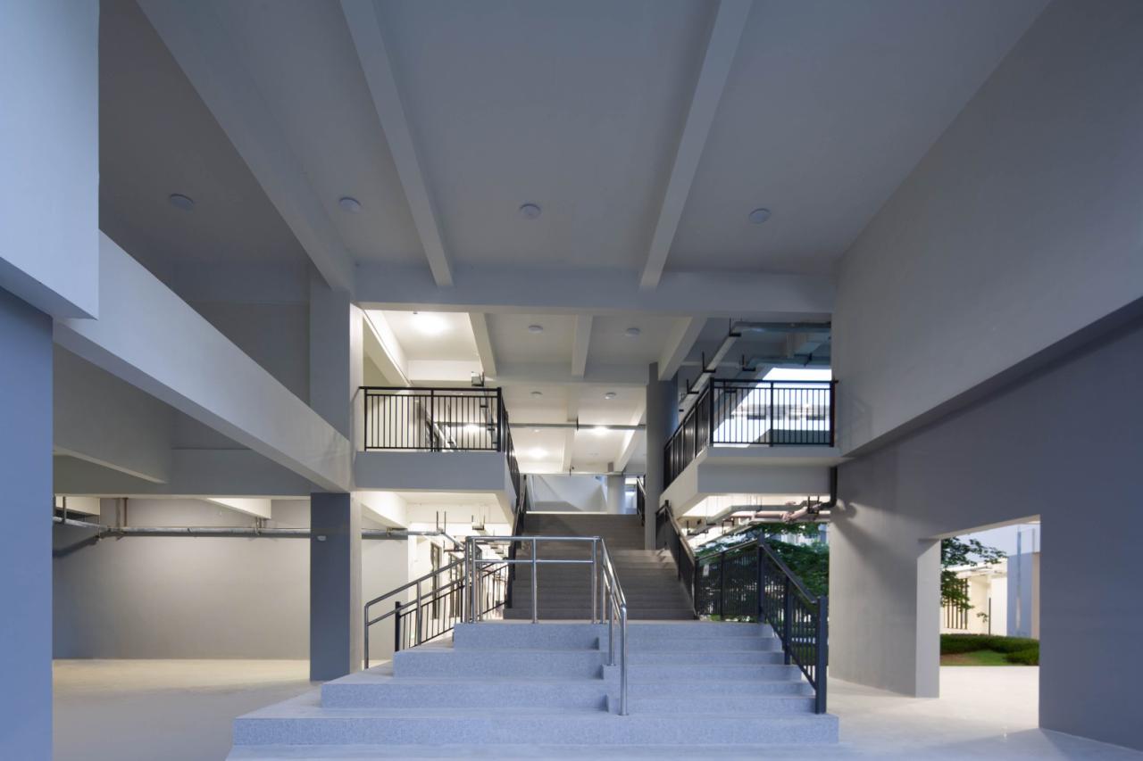 BIM建筑|汕头市龙湖区中阳学校与汕特中心幼儿园 / 柏涛建筑