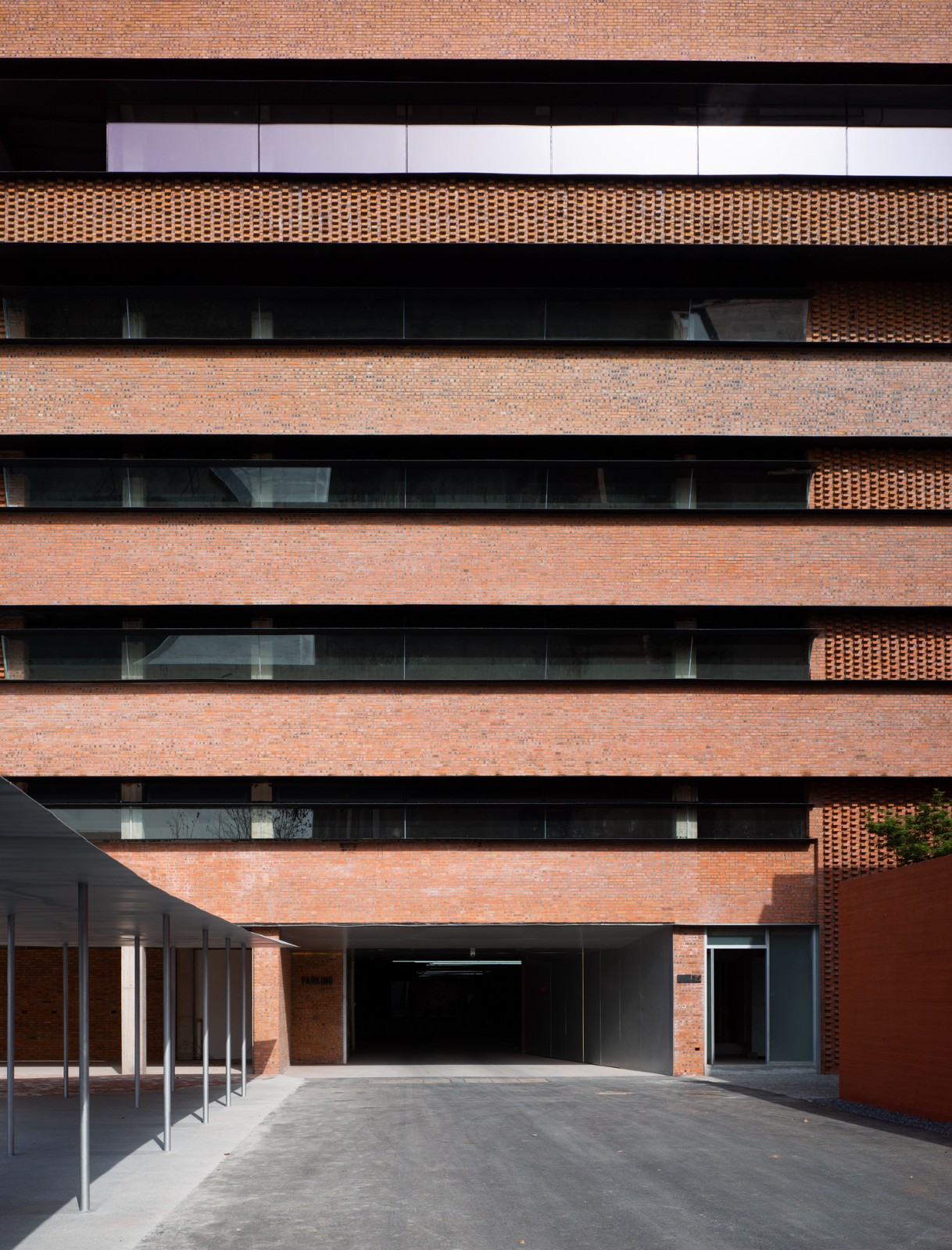 BIM建筑|南京战斗机械厂改造更新 / 米思建筑