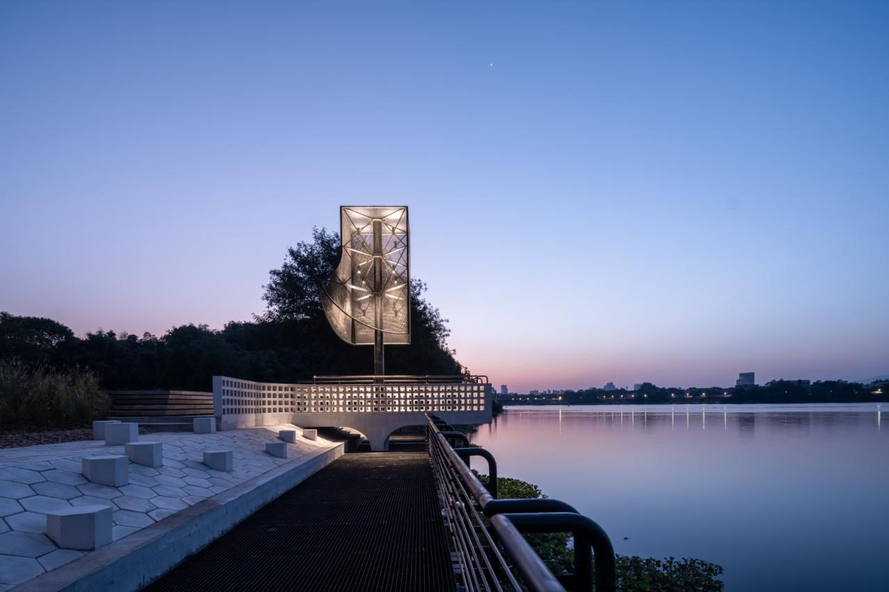 BIM建筑|‘起风了’装置，瀫石光河道护岸改造 / 华中科技大学建规学院 + 青·微舍工作室