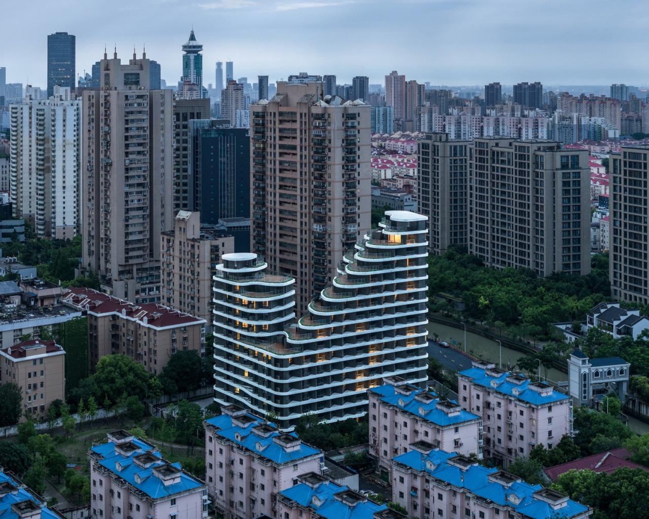 BIM建筑|上海浦东嘉华E18创新住宅 / EID Arch + 上海天华建筑设计 + Aedas