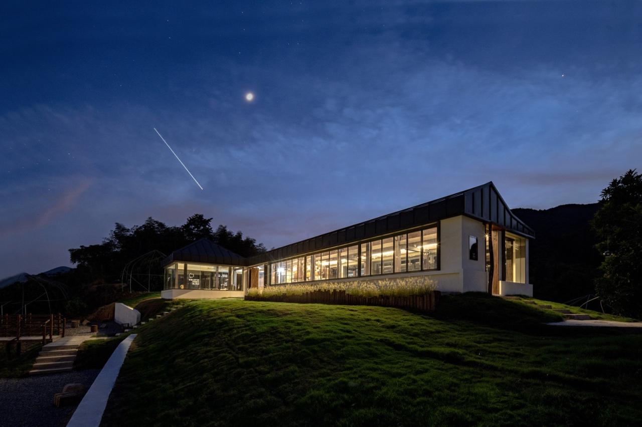 BIM建筑|四明山麓的杉野茶咖 / 平介设计