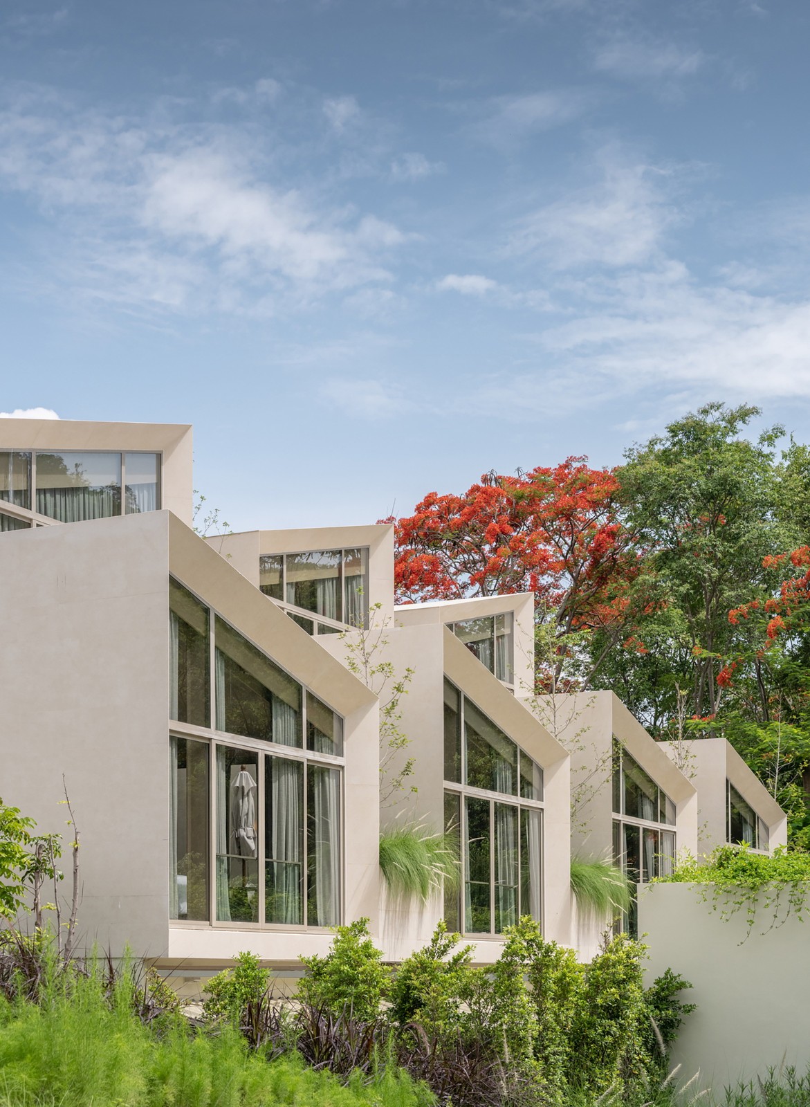 BIM建筑|游向天空，MYS Khaoyai 酒店 / Urban Praxis