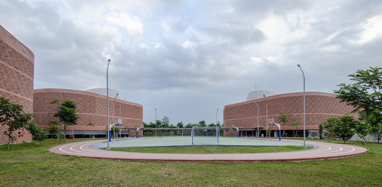 BIM建筑|Binus 三宝垄教育园区 / Denton Corker Marshall