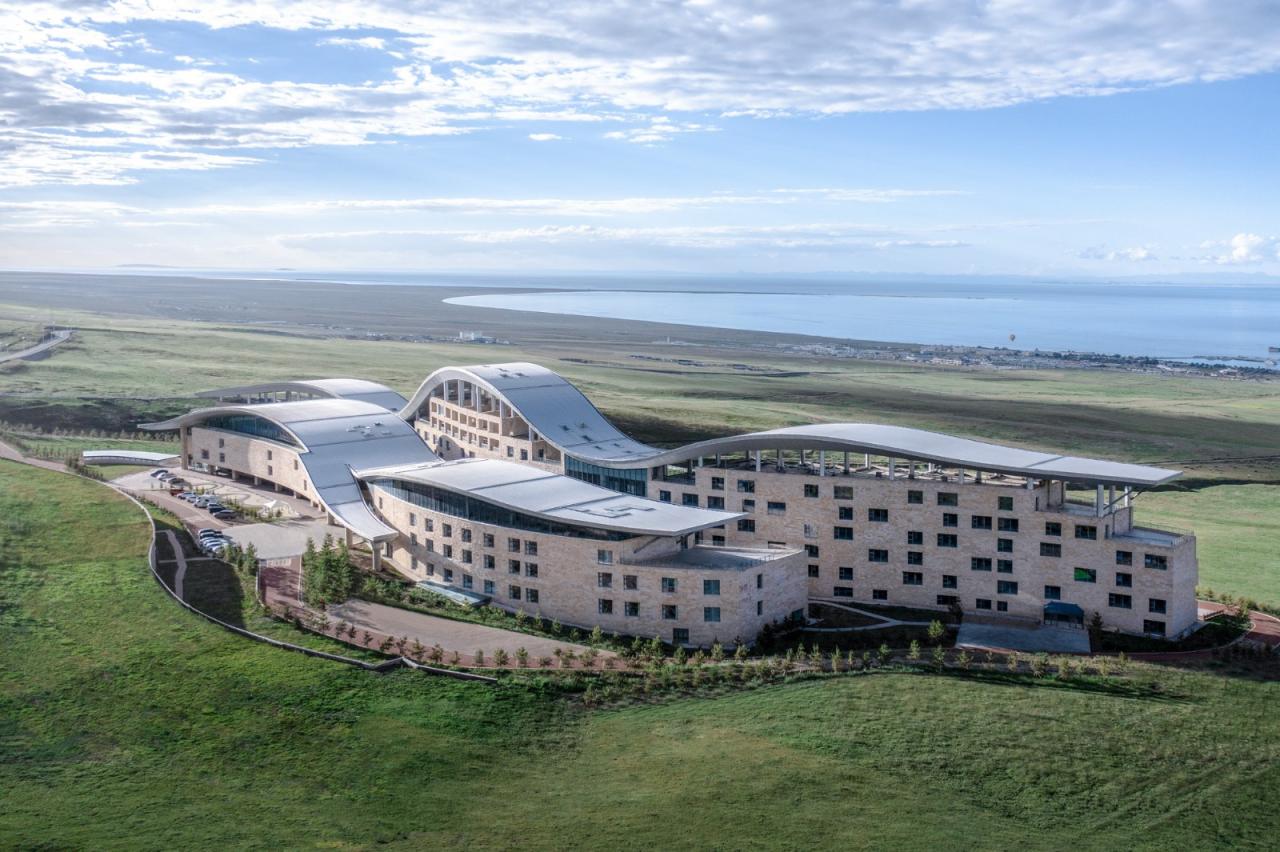 BIM建筑|青海湖观湖国际大酒店 / 维思平建筑设计