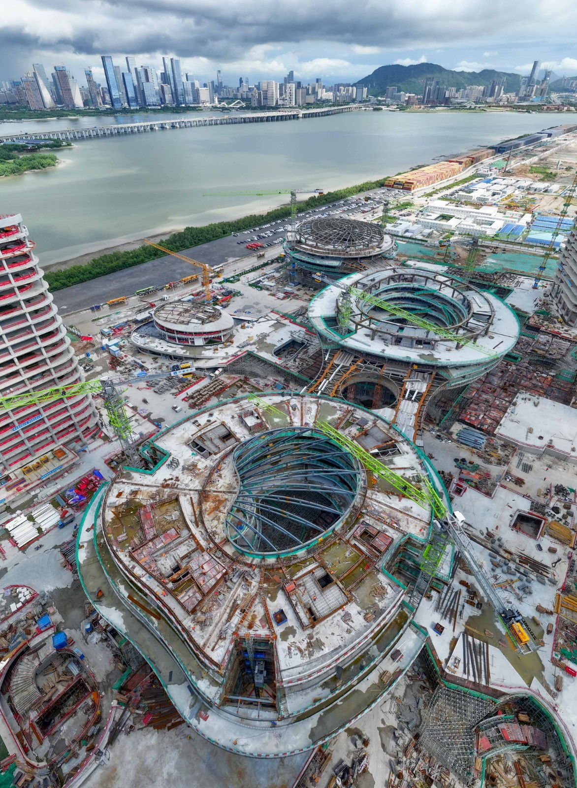 BIM建筑|“漂浮”的腾讯总部园区04地块 / 马岩松MAD