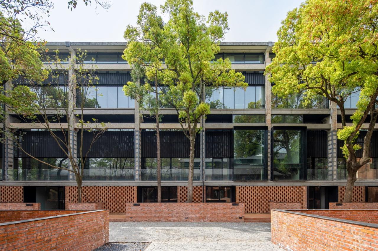 BIM建筑|南京战斗机械厂改造更新 / 米思建筑