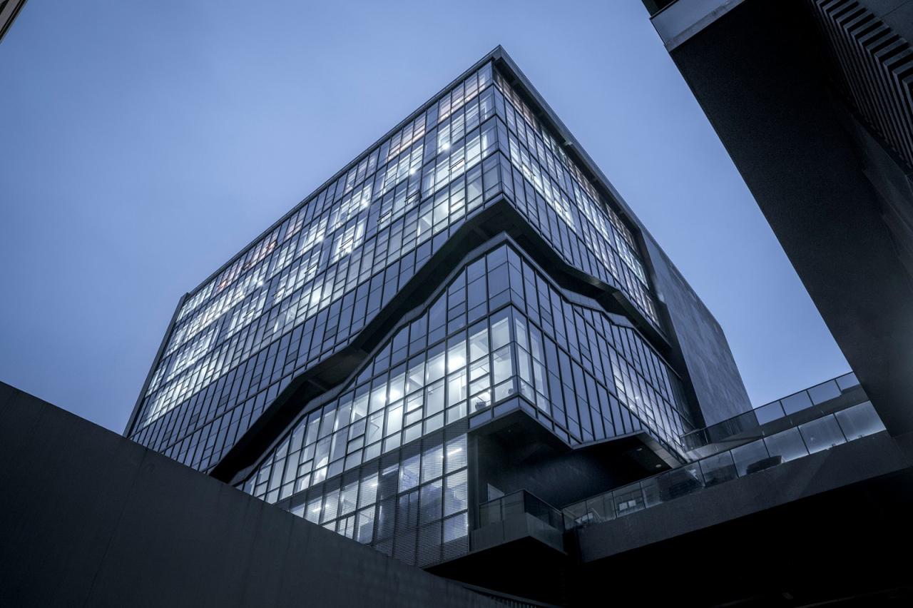 BIM建筑|台州聚丰机车总部 / 殊至建筑