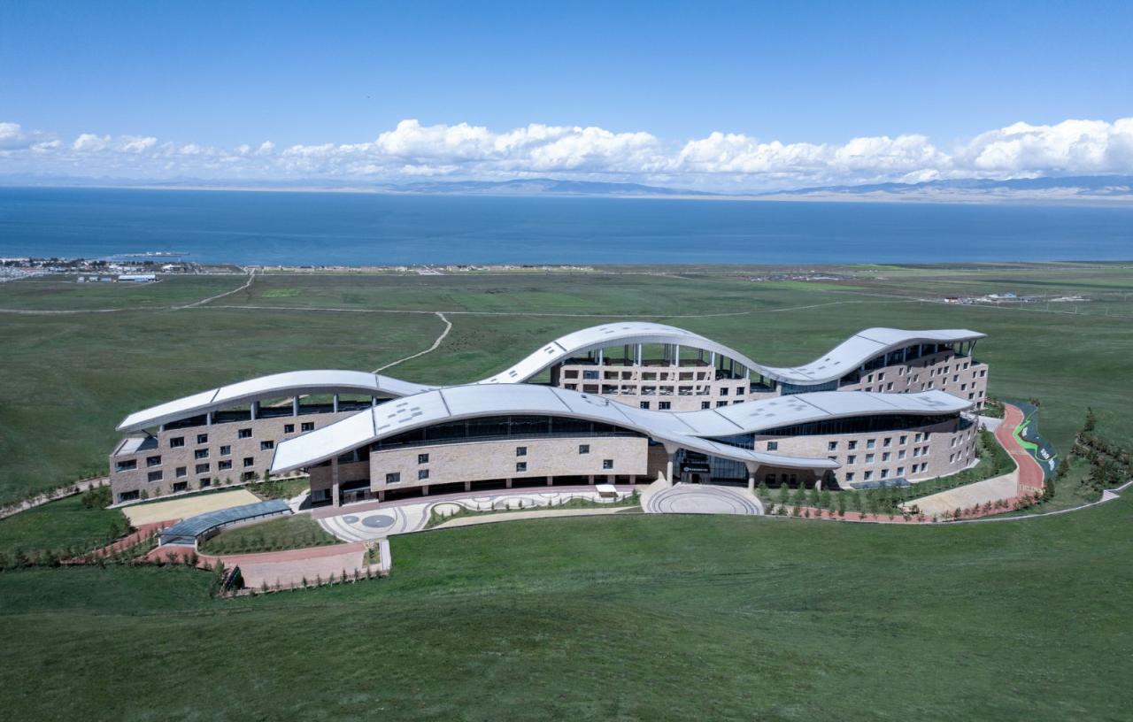 BIM建筑|青海湖观湖国际大酒店 / 维思平建筑设计