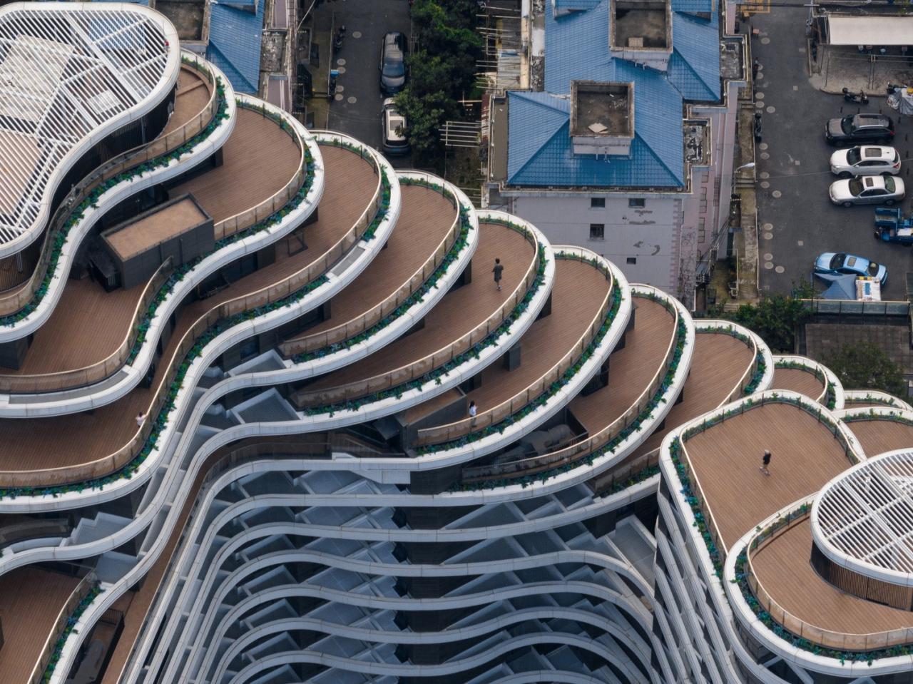 BIM建筑|上海浦东嘉华E18创新住宅 / EID Arch + 上海天华建筑设计 + Aedas