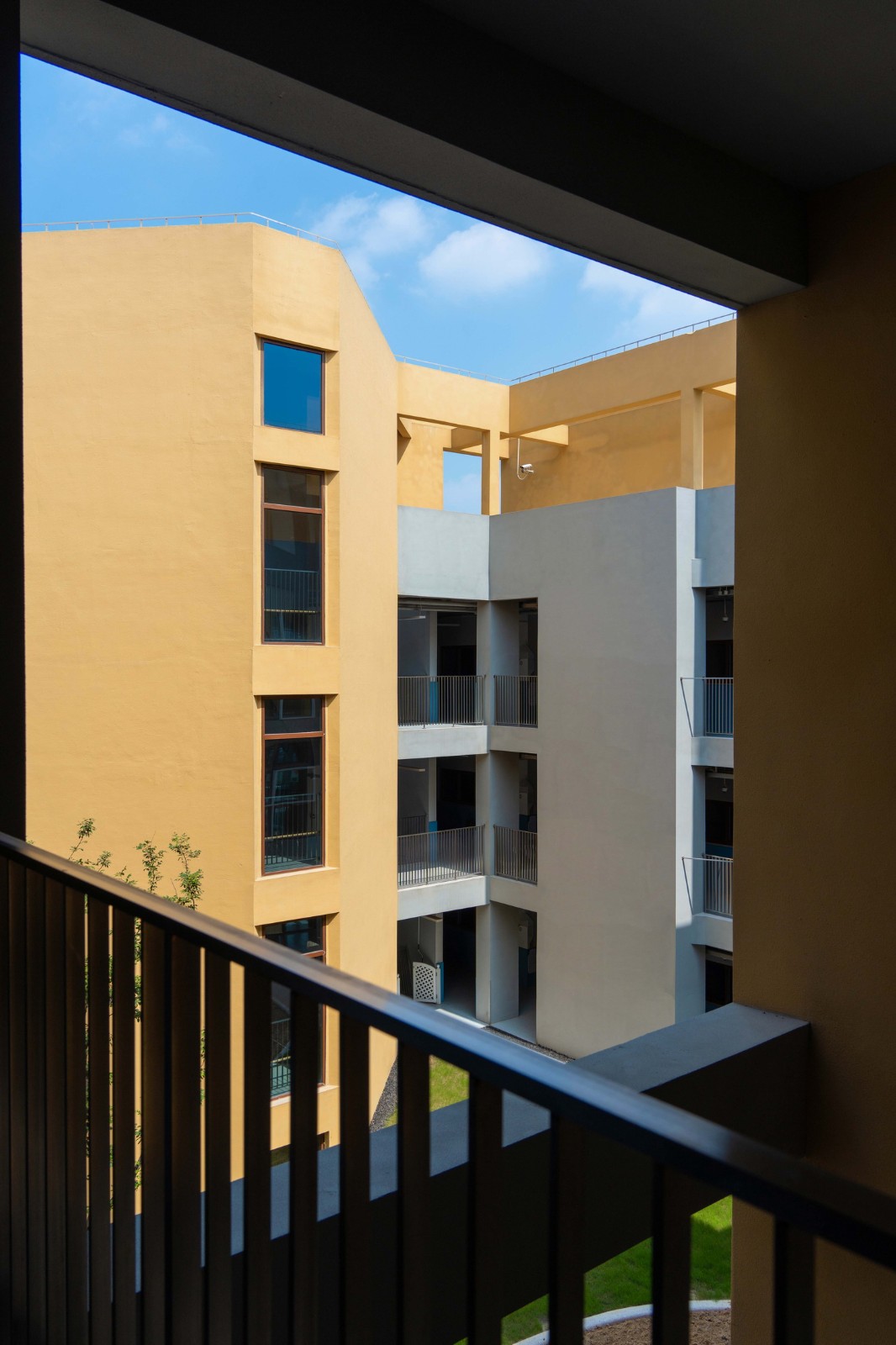 BIM建筑|嘉定区博翔幼儿园：去想象，而不是定义 / 予舍予筑