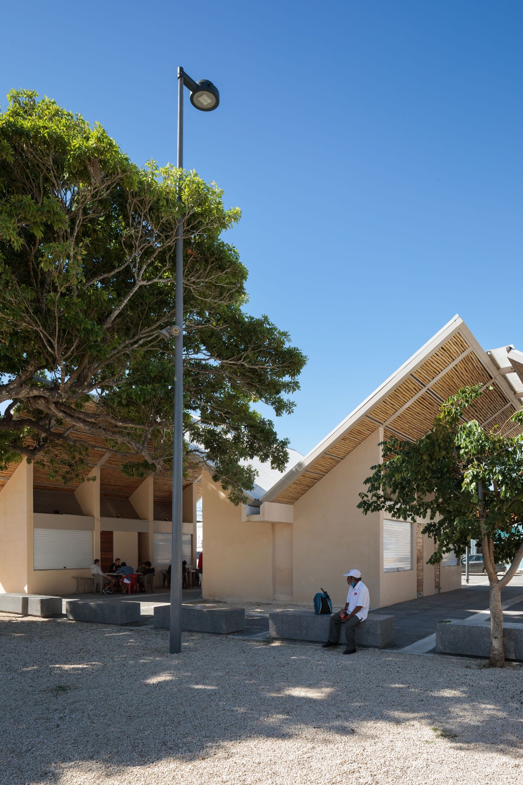 BIM建筑|遮荫空间，摊位乘凉：Chicxulub 广场 / Estudio MMX