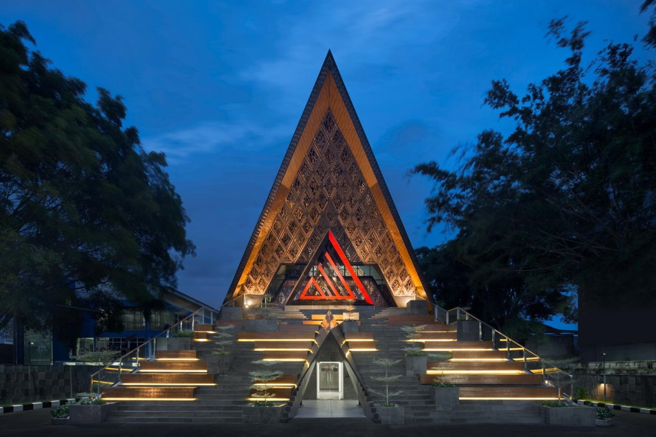 BIM建筑|镂空，让光照进清真寺 At-Taufik / JOSO