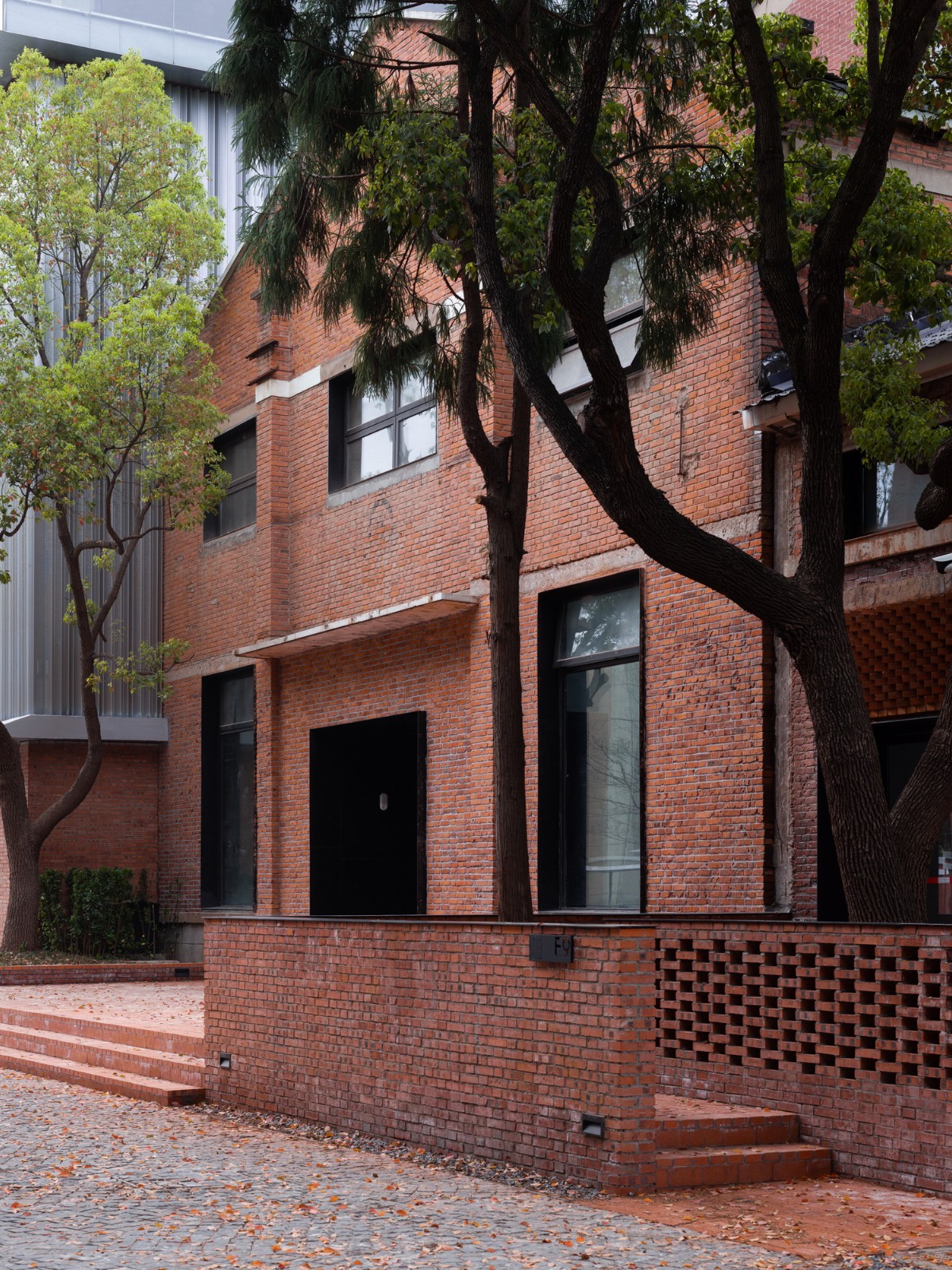 BIM建筑|南京战斗机械厂改造更新 / 米思建筑