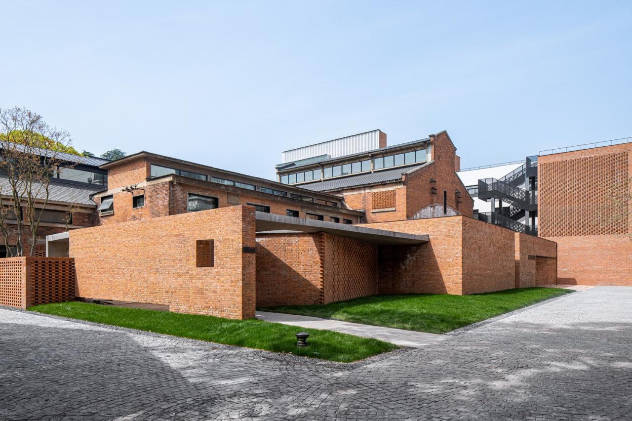 BIM建筑|南京战斗机械厂改造更新 / 米思建筑