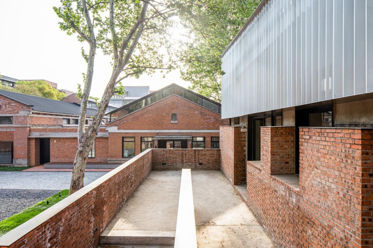 BIM建筑|南京战斗机械厂改造更新 / 米思建筑