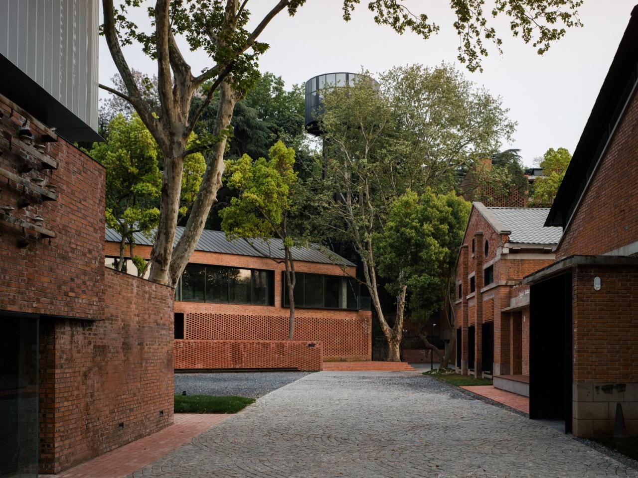 BIM建筑|南京战斗机械厂改造更新 / 米思建筑