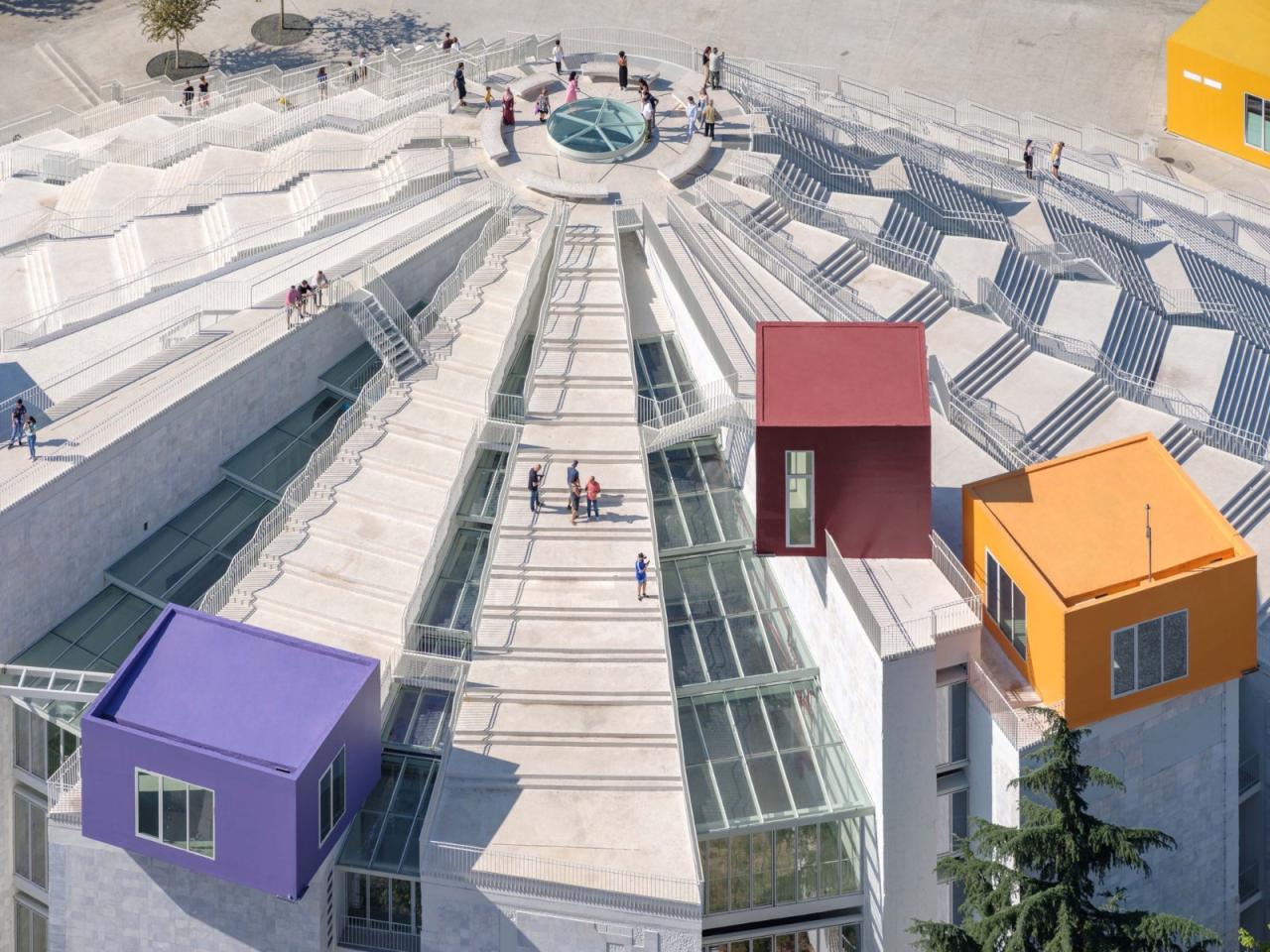 BIM建筑|地拉那金字塔 / MVRDV