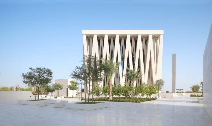 BIM建筑|阿贾耶设计三教综合建筑