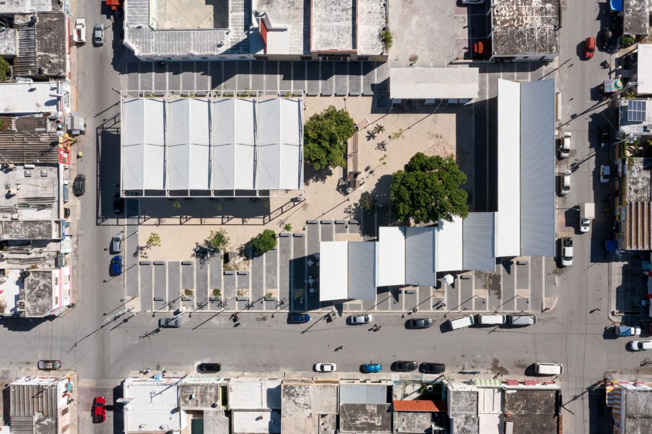 BIM建筑|遮荫空间，摊位乘凉：Chicxulub 广场 / Estudio MMX