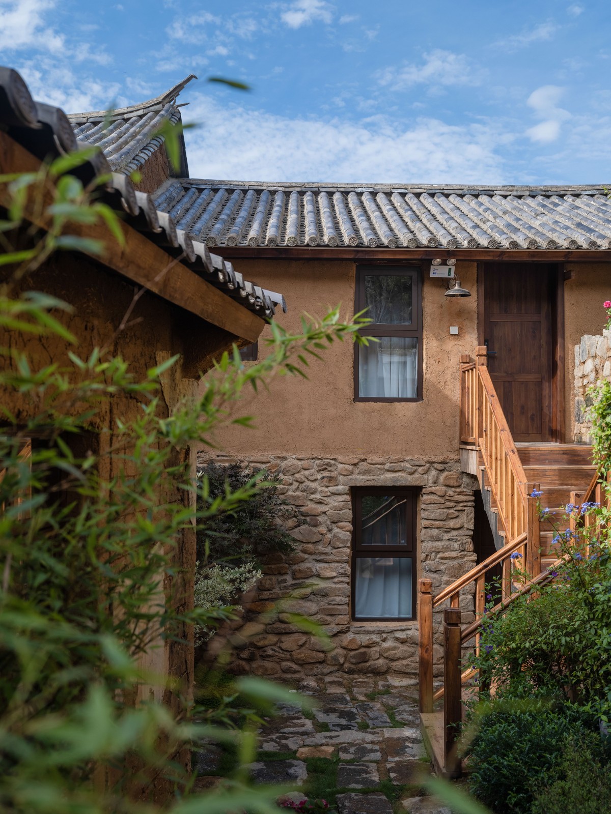 BIM建筑|大理有风小院民宿 / 长空创作