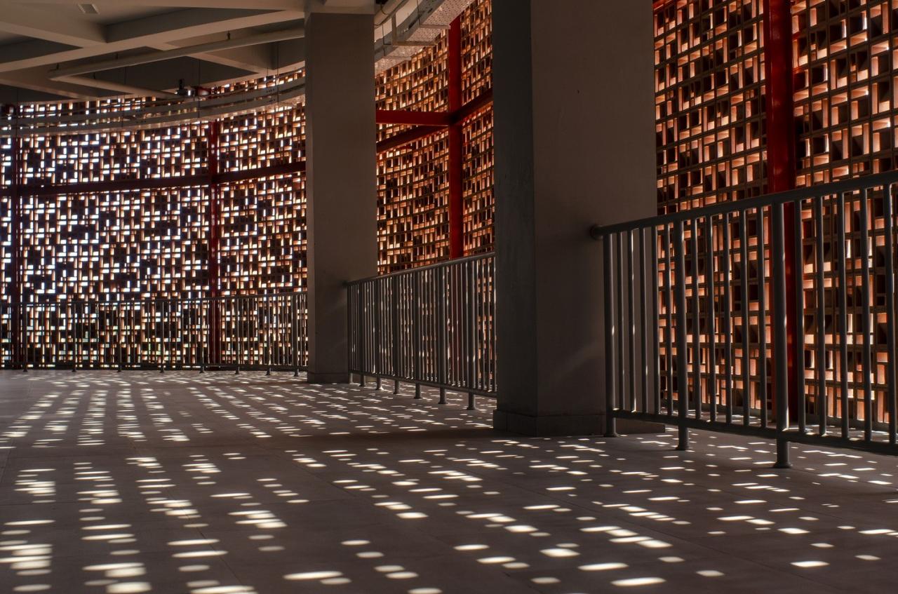 BIM建筑|Binus 三宝垄教育园区 / Denton Corker Marshall