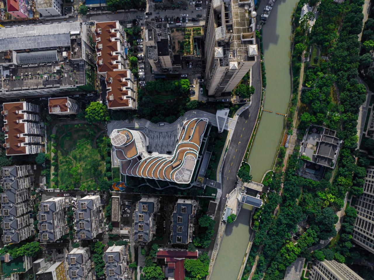 BIM建筑|上海浦东嘉华E18创新住宅 / EID Arch + 上海天华建筑设计 + Aedas