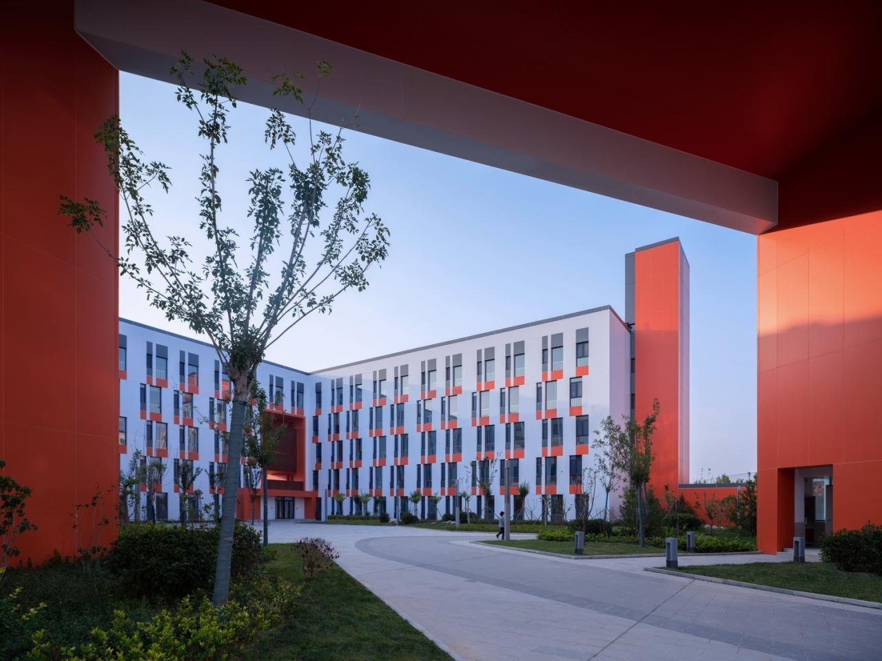 BIM建筑|渤海实验学校（基础教育部） / 中科院建筑设计研究院有限公司