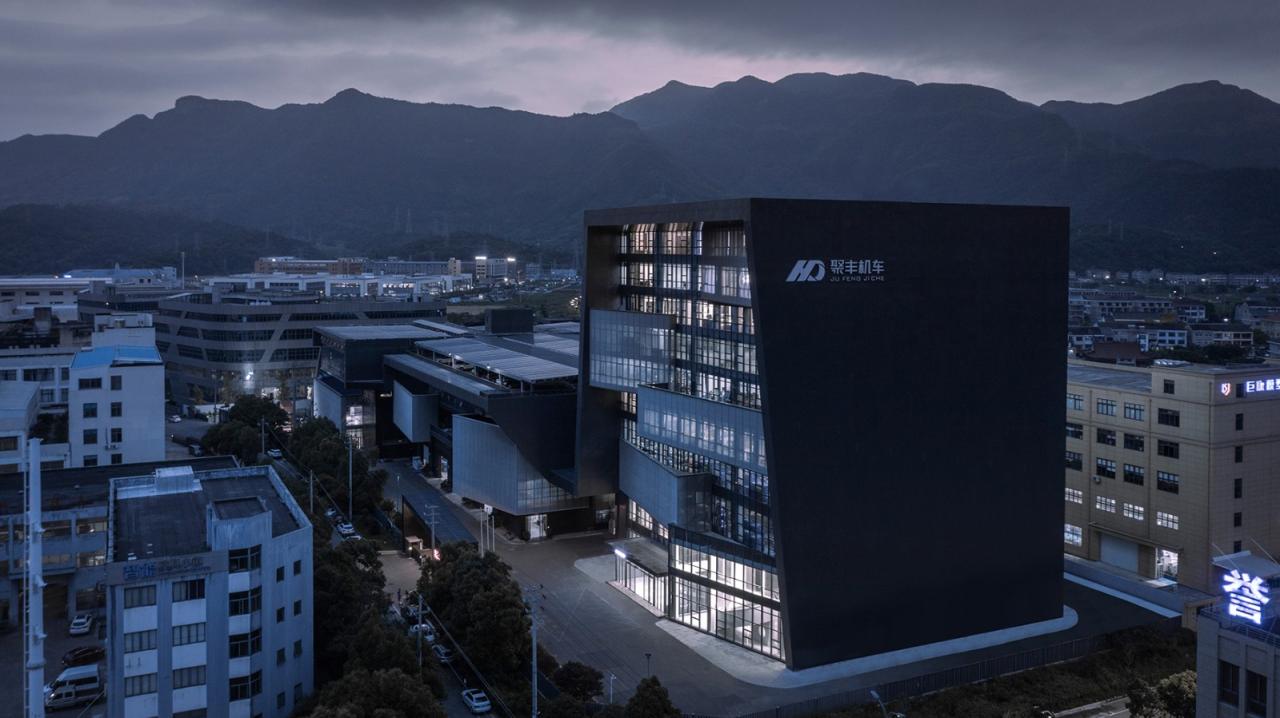 BIM建筑|台州聚丰机车总部 / 殊至建筑