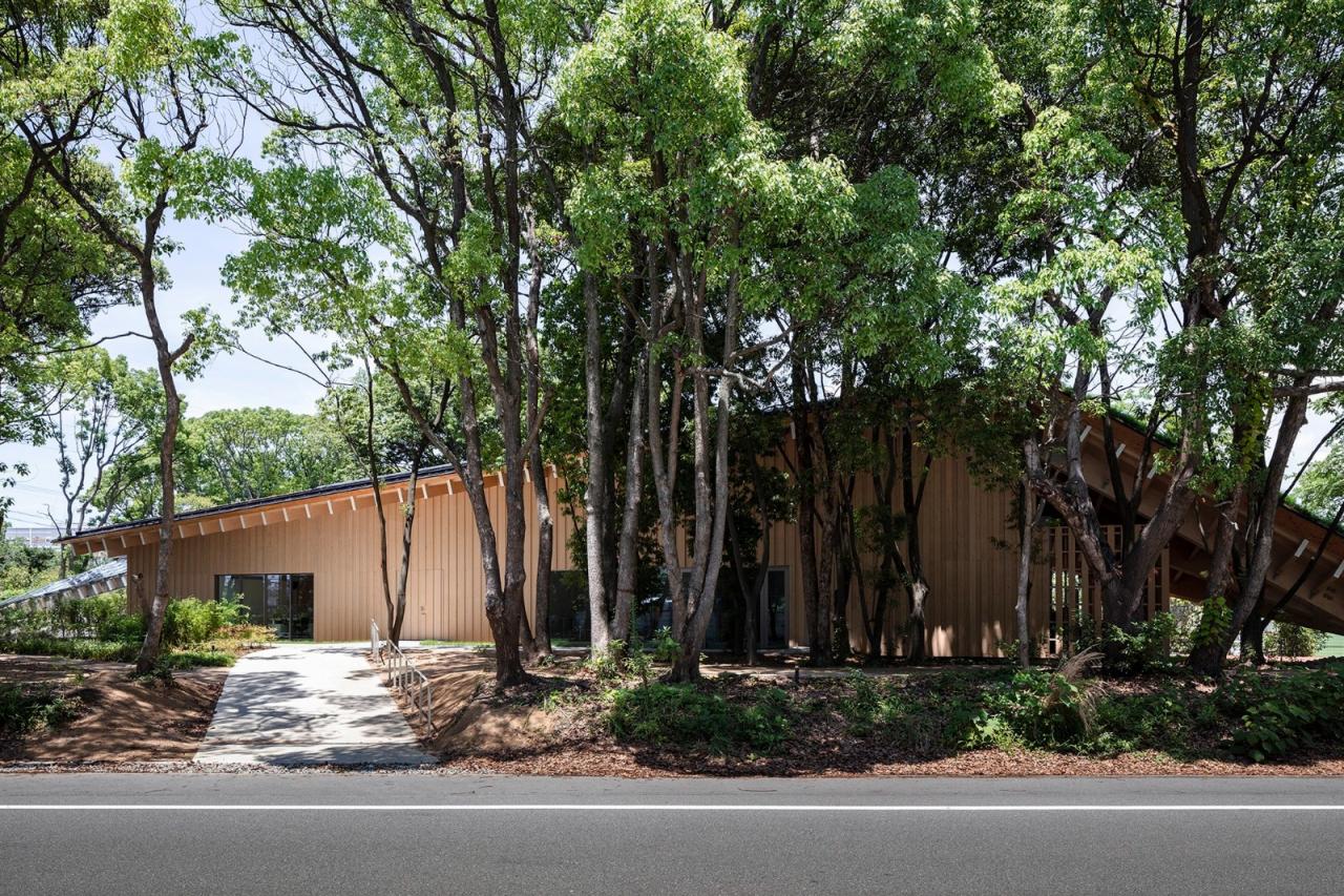 BIM建筑|KANEKA 健康中心 / 隈研吾建筑都市设计事务所+大成建设