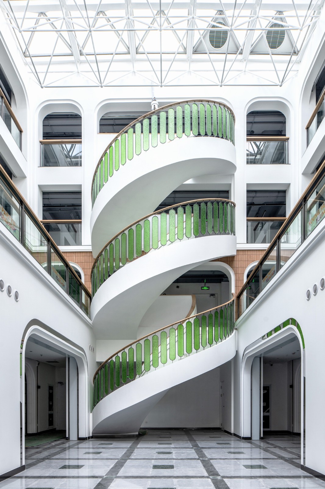 BIM建筑|上海利丰广场YOUNG PARK：魔都科创活力社区全新启幕 / 三益建筑设计