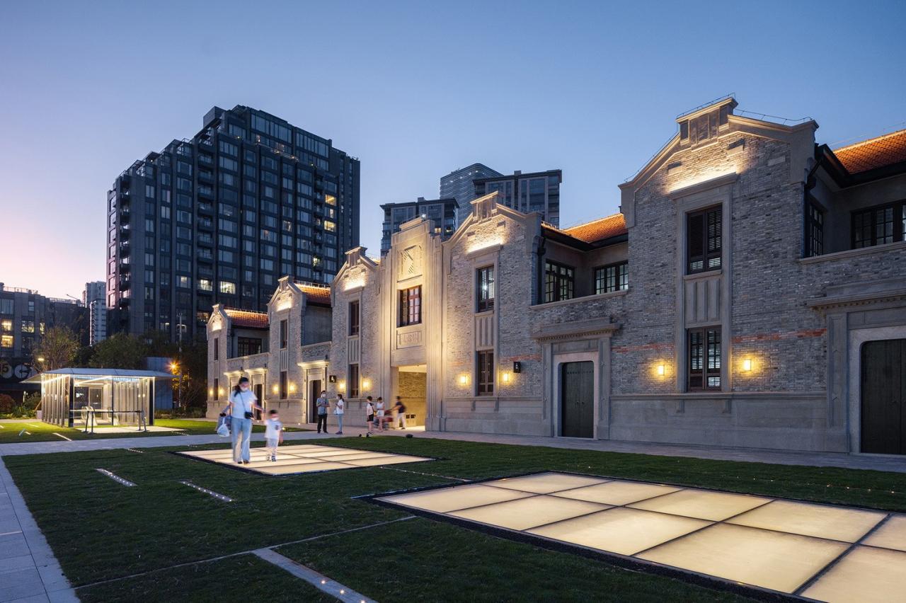 BIM建筑|上海苏河湾万象天地景观设计 / Lab D+H